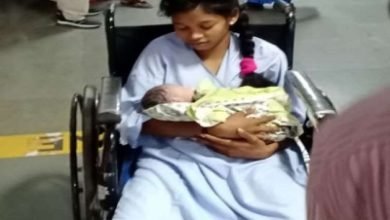 Cops Help Pregnant Woman Deliver Baby In Jharkhand
