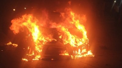 Delhi Car Turns Into Fireball On Brt Track Driver Hurt
