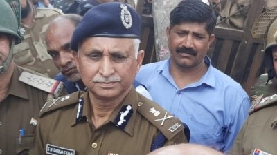 Delhi Police Chief Replies To Ribeiro Backs Riots Probe