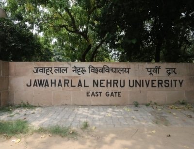 Deprived Of Education Slum Kids Receive Classes From Jnu Students