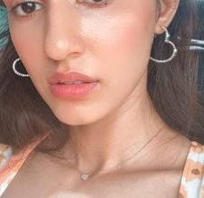 Disha Patani Glows In Dewy Make Up Look In New Post