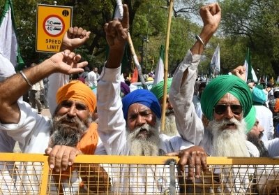 Haryana Police Stops Protesting Punjab Farmers With Water Cannons