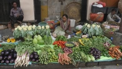 Indias August Wholesale Inflation Rises On High Food Fuel Prices