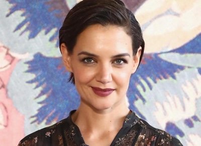 Katie Holmes New Beau Cant Get Enough Of Her