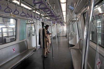 Kolkata Metro Resumes Services After 176 Day Hiatus