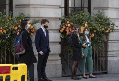 Less Than Half Of Uk Workplaces Enable Social Distancing
