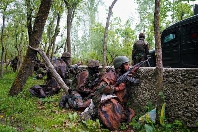 Pak Again Violates Ceasefire On Loc In Jks Poonch District Ld