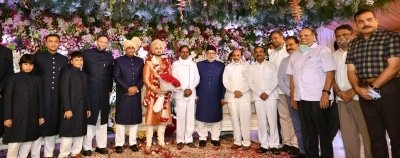 Telangana Cm Ministers Attend Wedding Of Owaisis Daughter