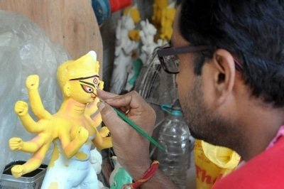 Unfinished Durga Idols Few Buyers At Artisans Kolkata Studios