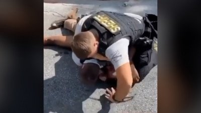 Us Cop On Leave After Pinning Punching Black Man