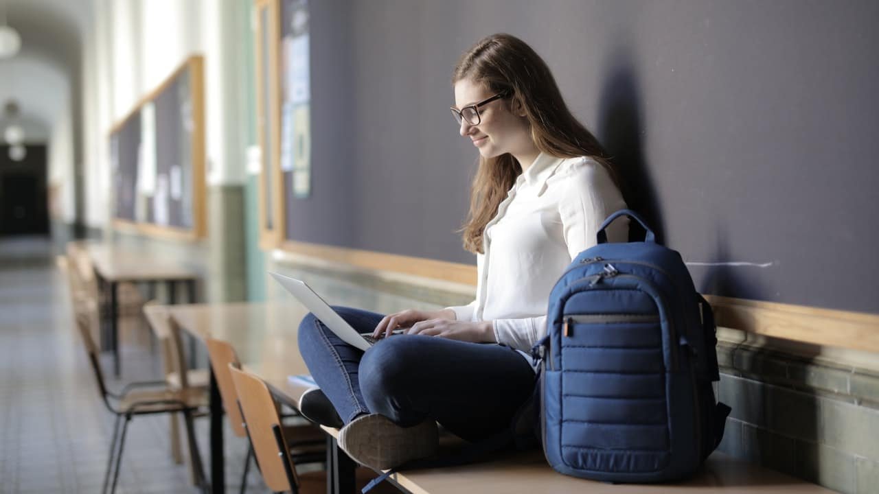 Schoolguru Students Prefer For Traditional Education Degrees