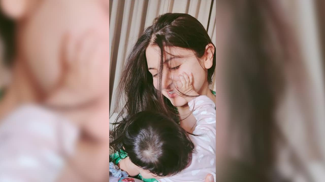 Virat Kohli Shares An Adorable Picture Of Anushka Sharma With Vamika For Women’s Day