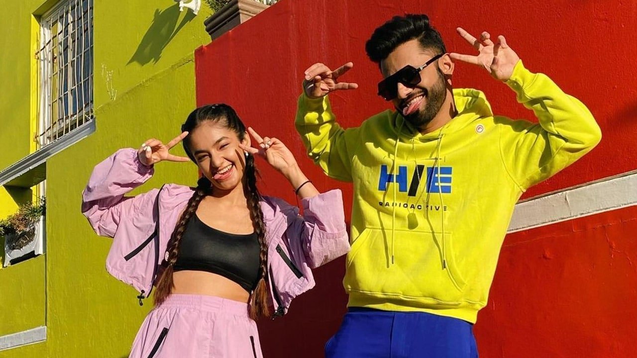 Rahul Vaidya Praises Anushka Sen By Says She Is Only 18