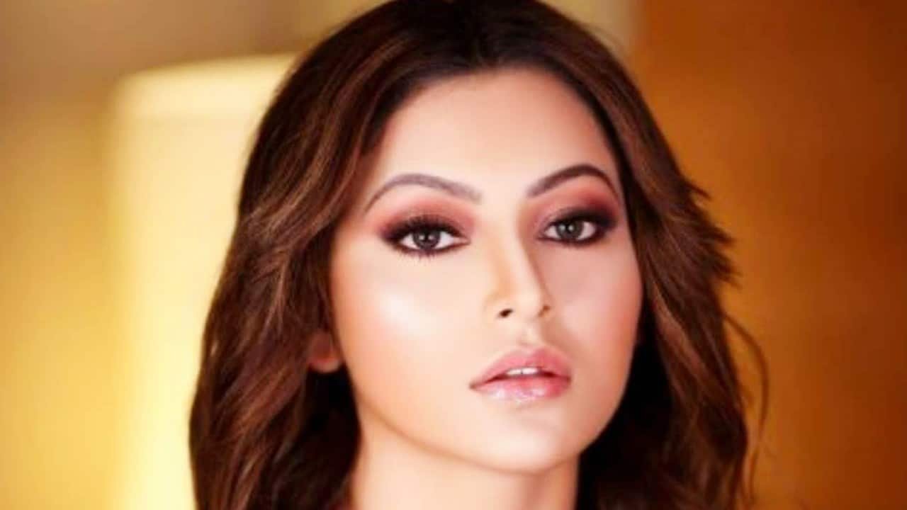 Urvashi Rautela Reveals Her Look From Thiruttu Payale 2