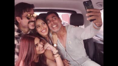 Akshay Kumar And Emraan Hashmi Selfiee With Diana And Nushrratt