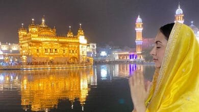 Kiara Advani Visits The Golden Temple