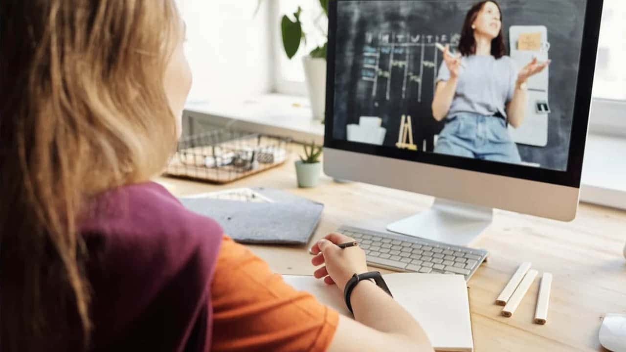 Digital Transformation Of The Teaching Community Report