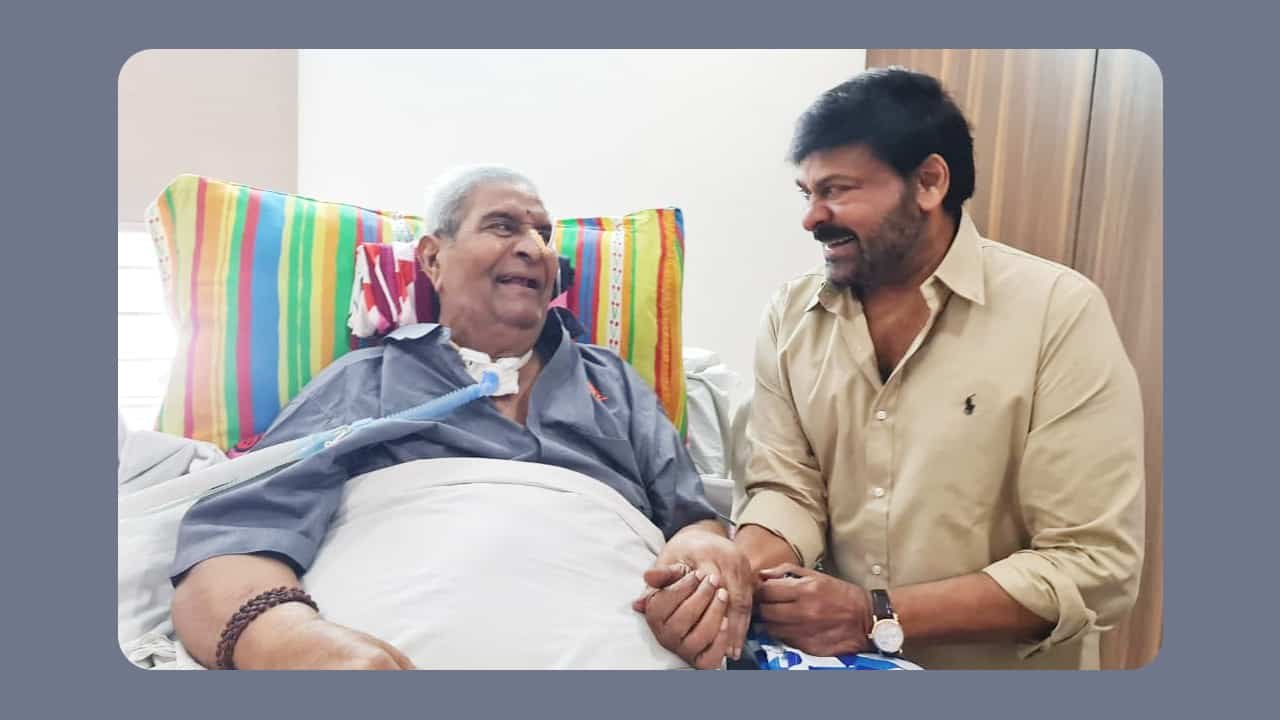 Megastar Chiranjeevi Meets Veteran Actor Kaikala Satyanarayana At Hospital
