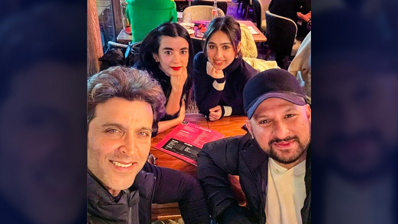 Hrithik Roshan Poses With Saba Azad In France